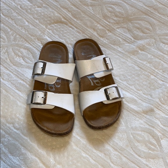 target kids sandals